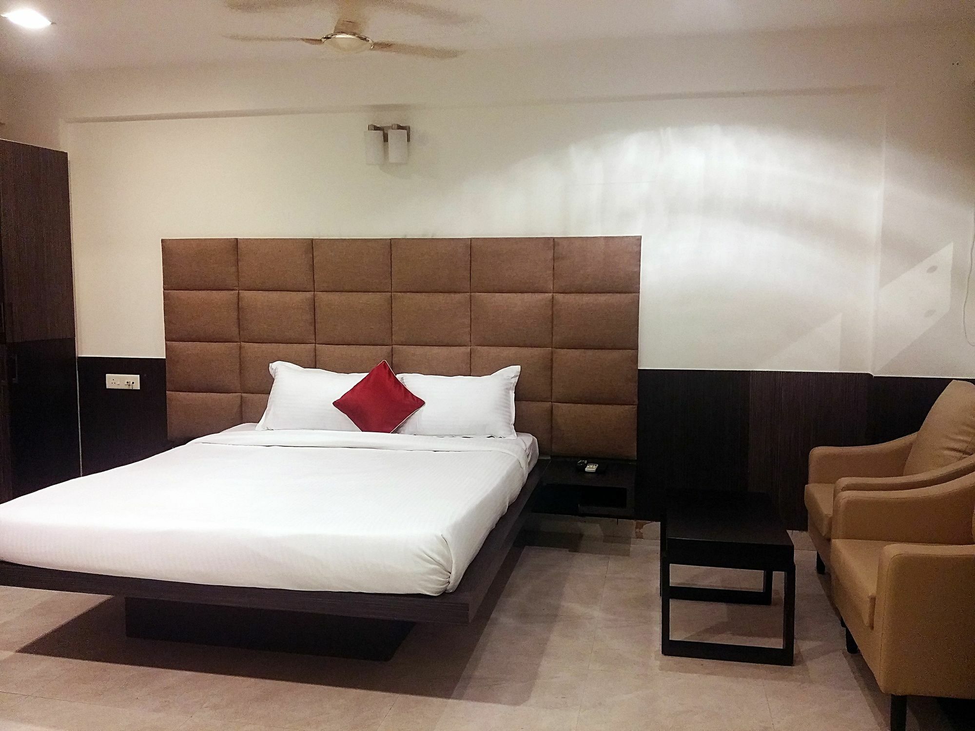 Capital Residency Hotel Bengaluru Kültér fotó